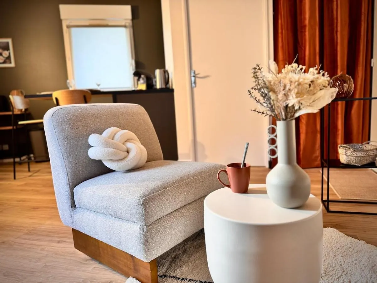 Le Braseo, Nice Studio With Parking In レンヌ 0*,