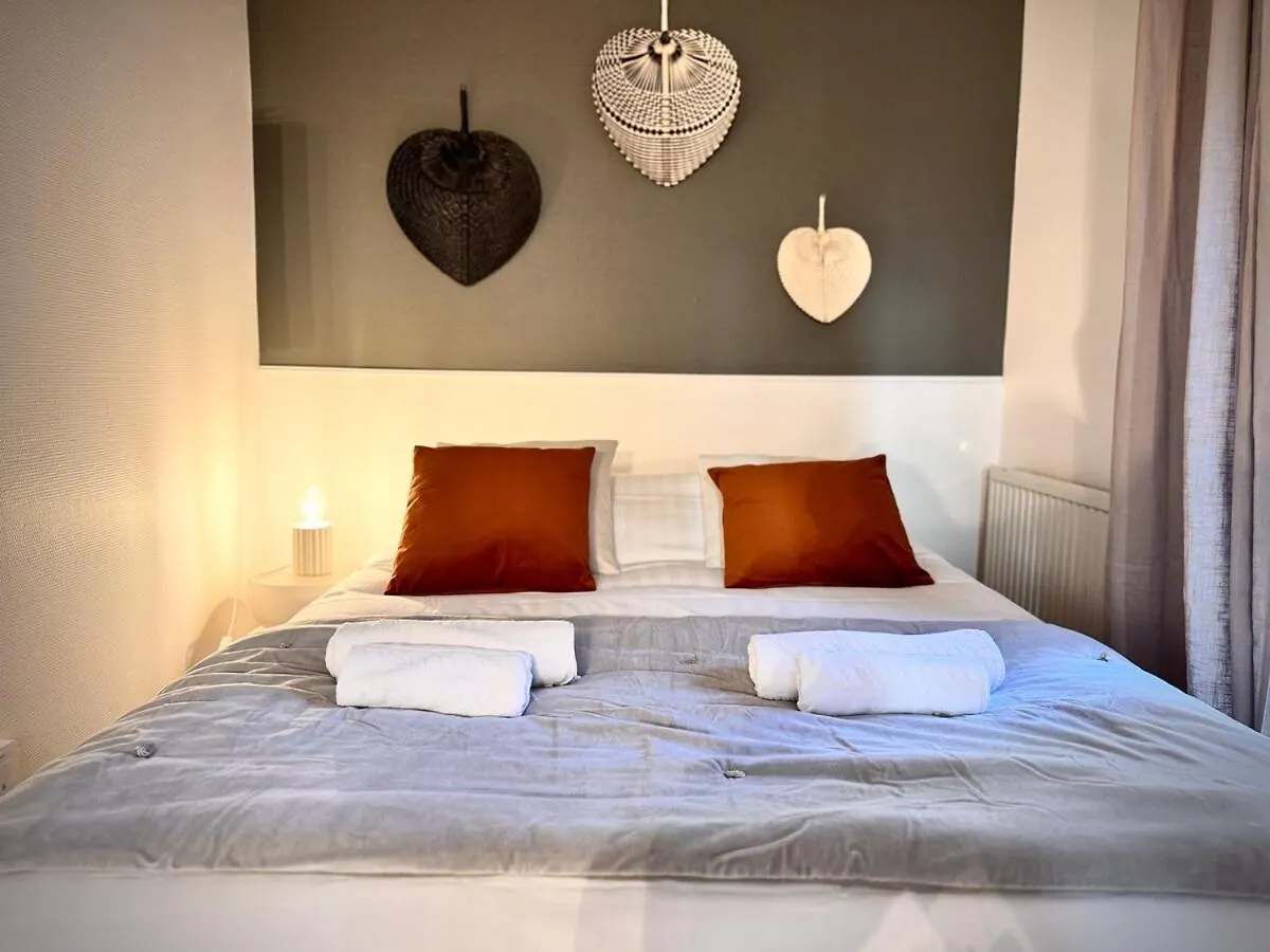 アパート Le Braseo, Nice Studio With Parking In レンヌ