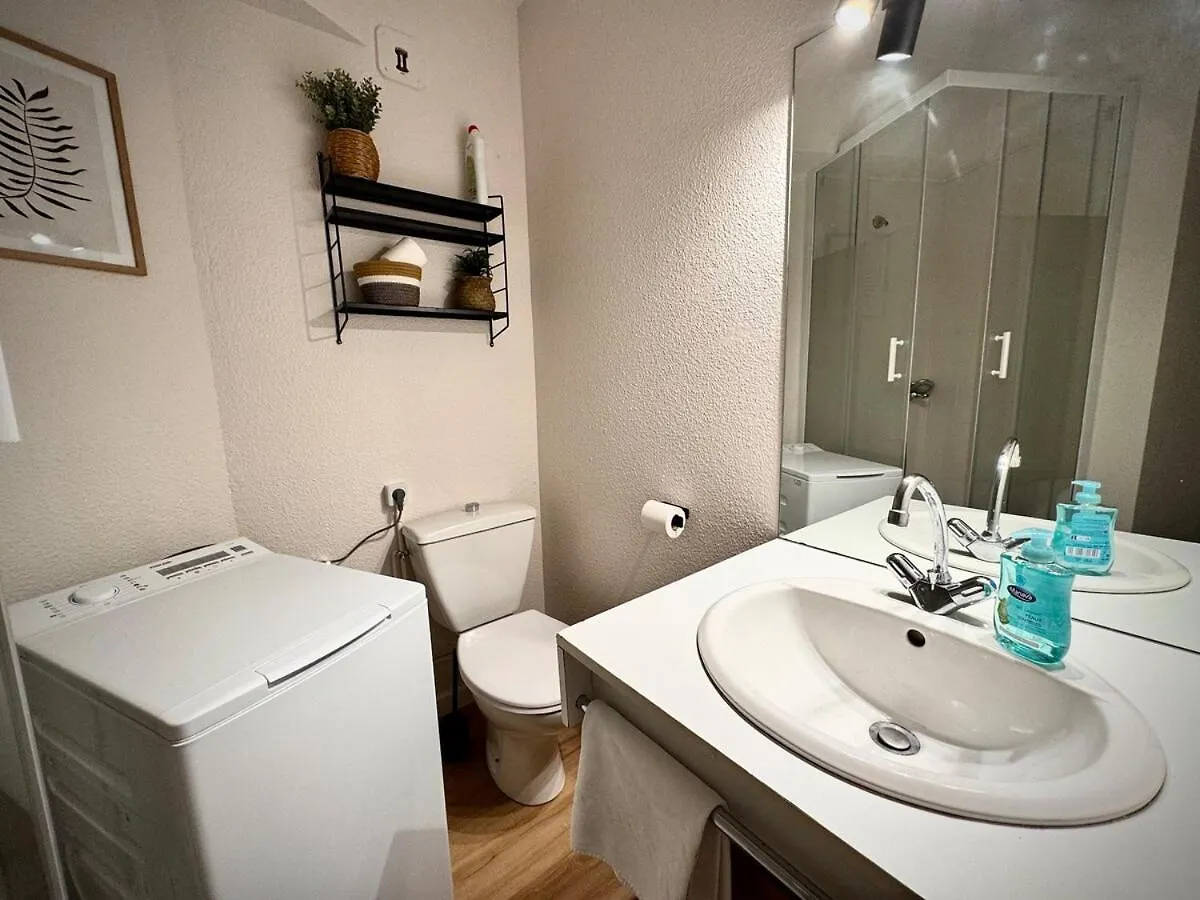 Le Braseo, Nice Studio With Parking In レンヌ 0*,  フランス