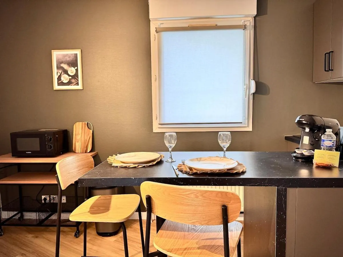 Le Braseo, Nice Studio With Parking In レンヌ アパート
